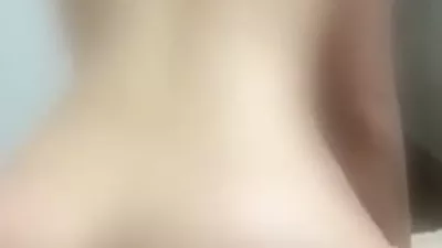 신음소리 죽이는 여친